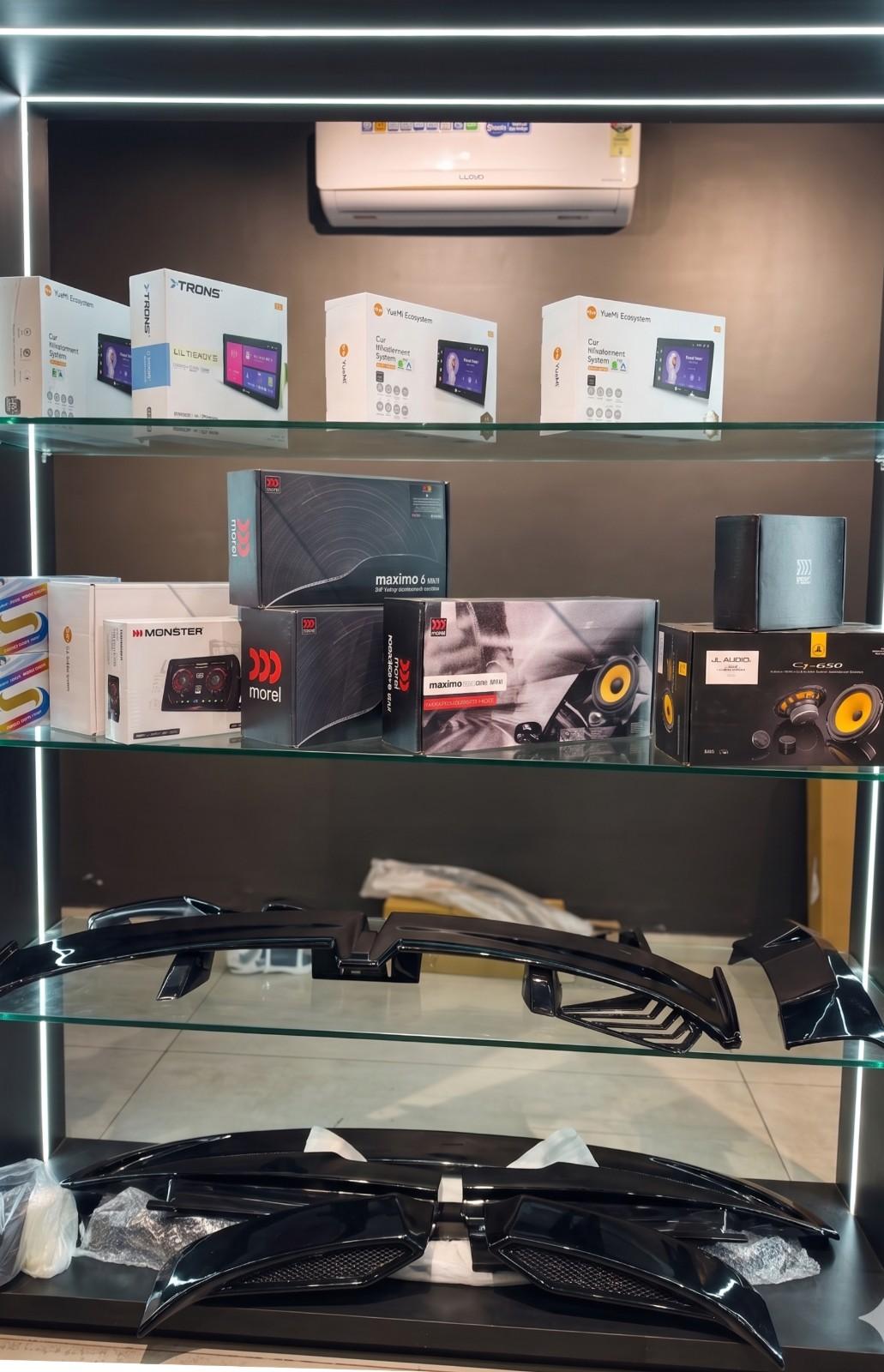 Car Audio Accessories - best car garage in kolkata carzmo motors