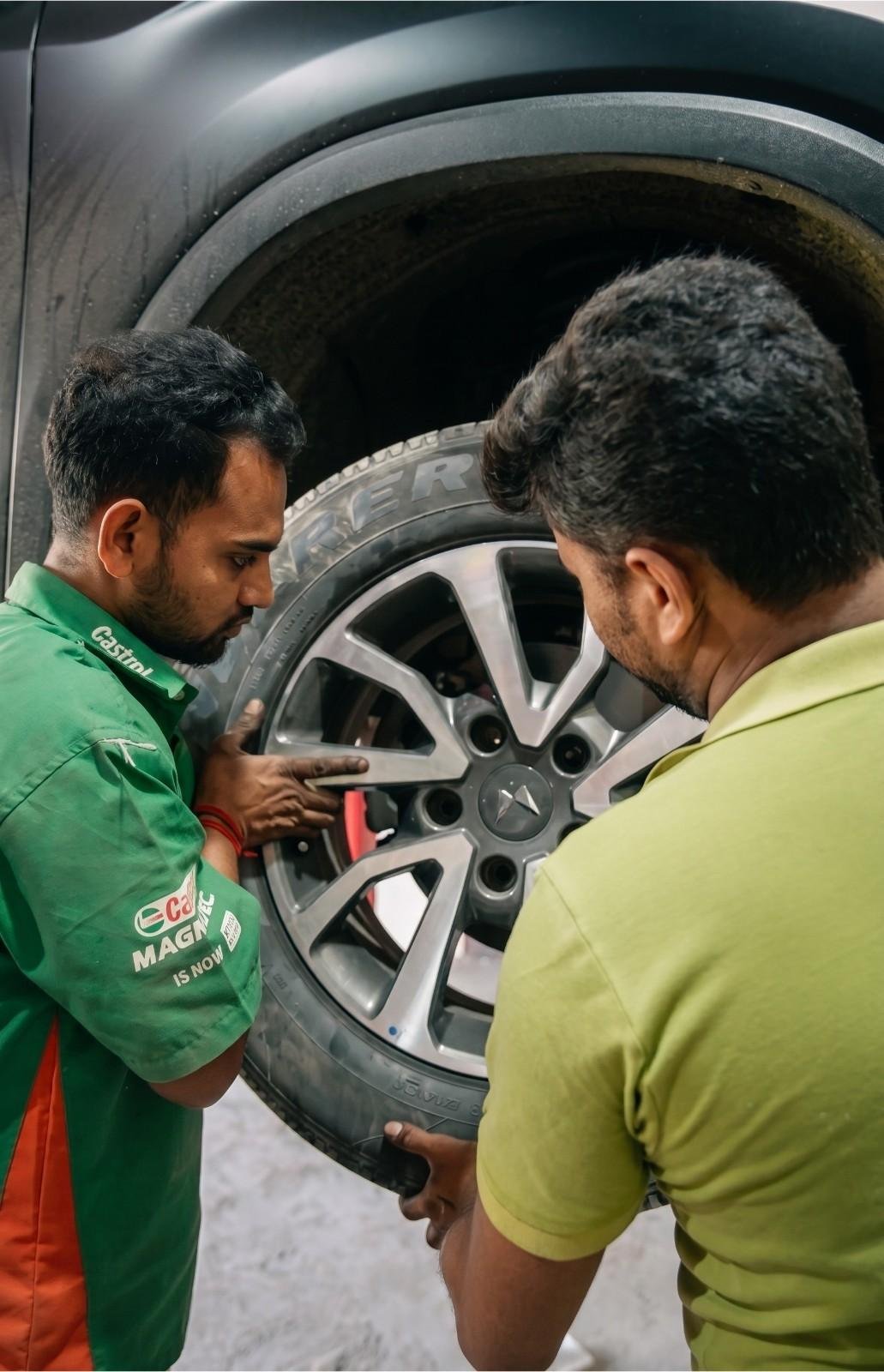 Tire and wheel servicing by mechanics
